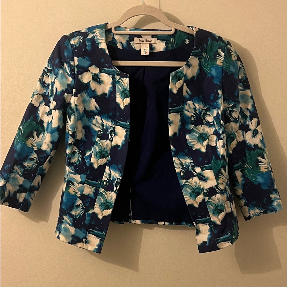 White House Black Market Floral Print Women's Blazer - Blue and White